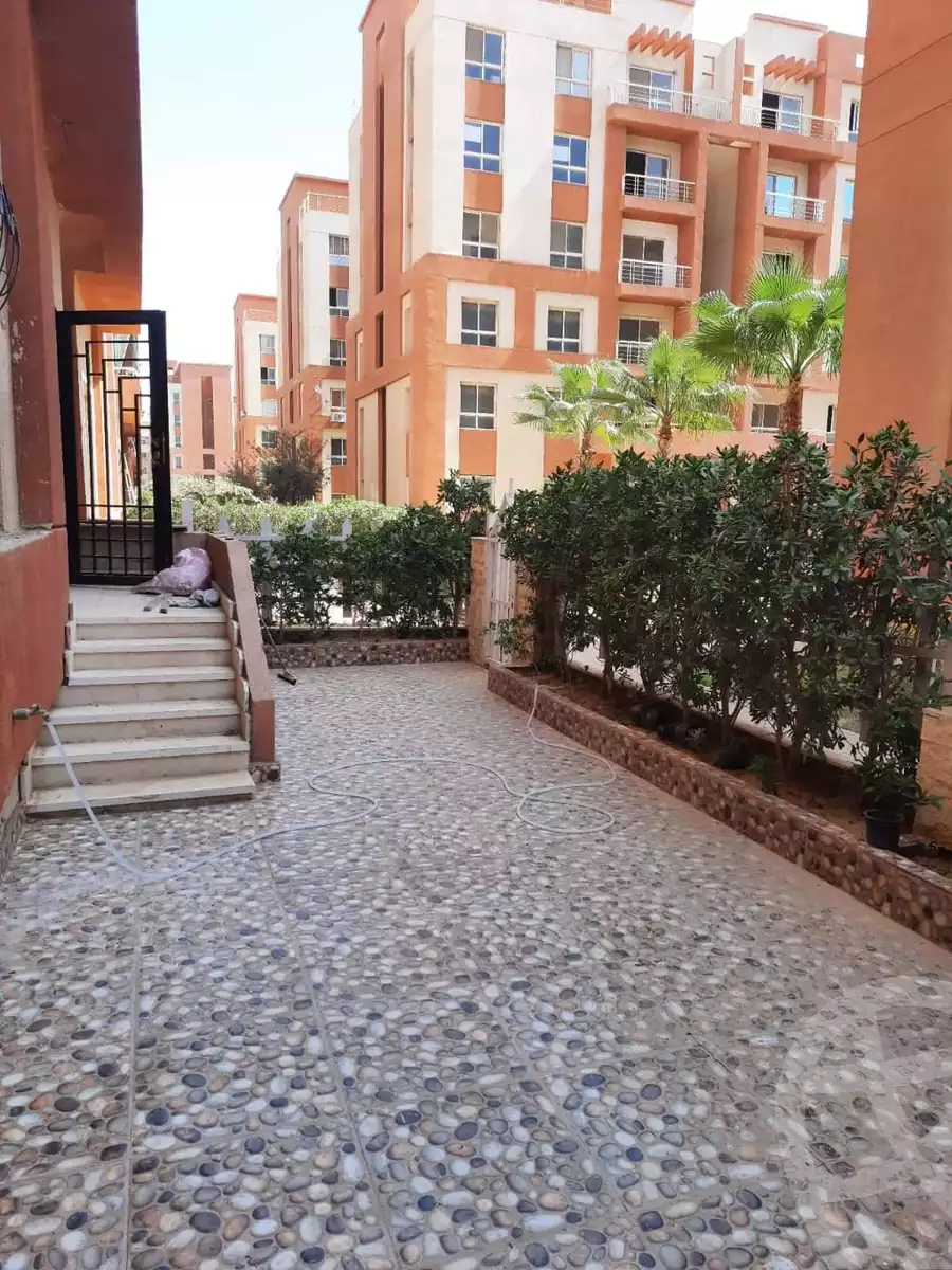 https://aqarmap.com.eg/en/listing/4084564-for-sale-cairo-6th-of-october-compound-degla-gardens