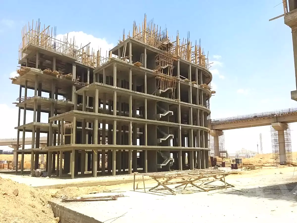 https://aqarmap.com.eg/ar/listing/2752925-projects-mrsa-mall