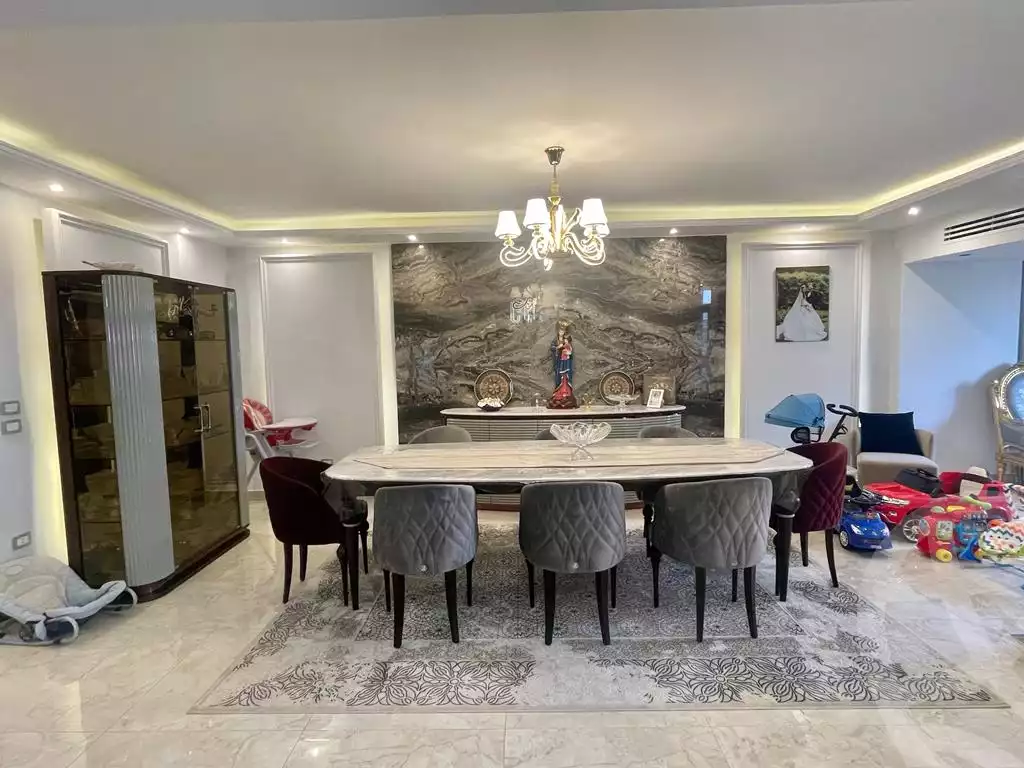 https://aqarmap.com.eg/en/listing/4087971-for-sale-cairo-new-cairo-compounds-taj-sultan
