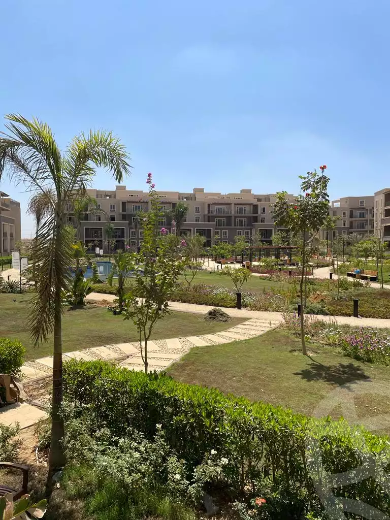 https://aqarmap.com.eg/en/listing/4092378-for-sale-cairo-6th-of-october-compound-october-plaza
