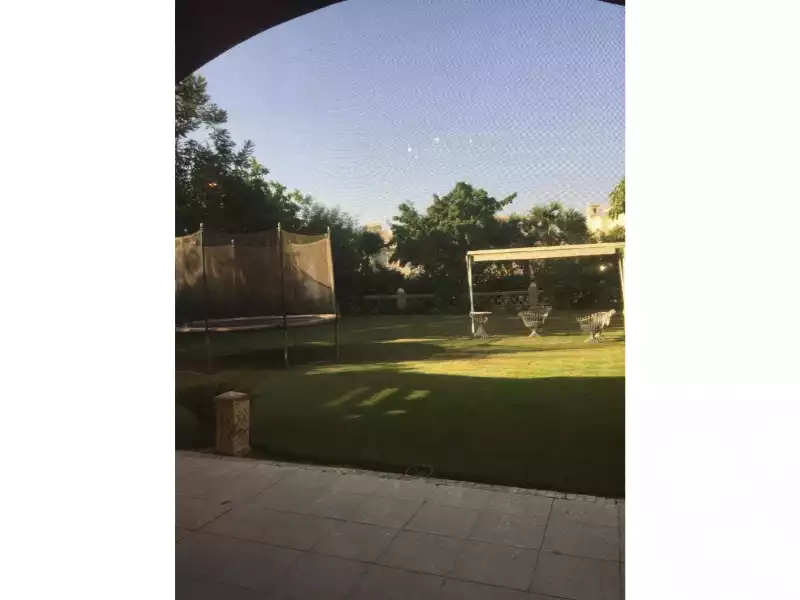 https://aqarmap.com.eg/ar/listing/4107364-for-rent-cairo-6th-of-october-compound-palm-hills-october