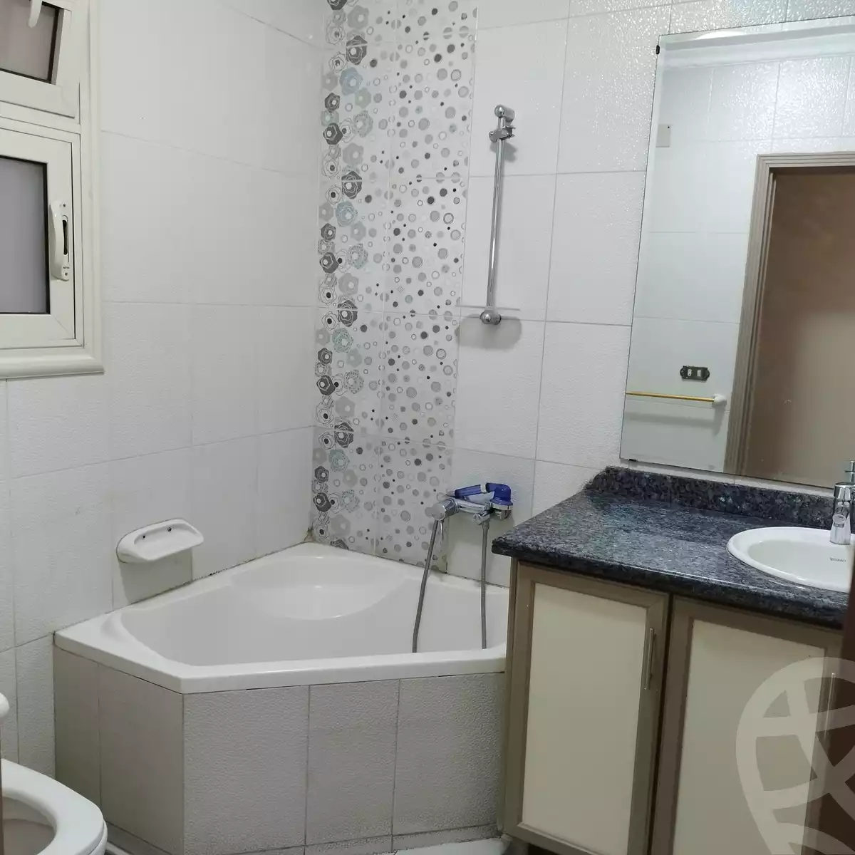 https://aqarmap.com.eg/en/listing/4115529-for-rent-cairo-nasr-city-9th-zone-hossam-el-deen-basiouny-st
