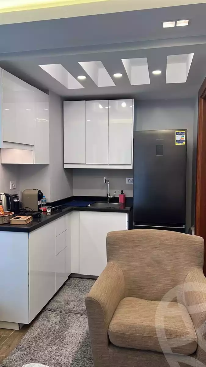 https://aqarmap.com.eg/ar/listing/4117134-for-rent-cairo-el-sheikh-zayed-city-compounds-kmbwnd-wyst-twn-swdyk