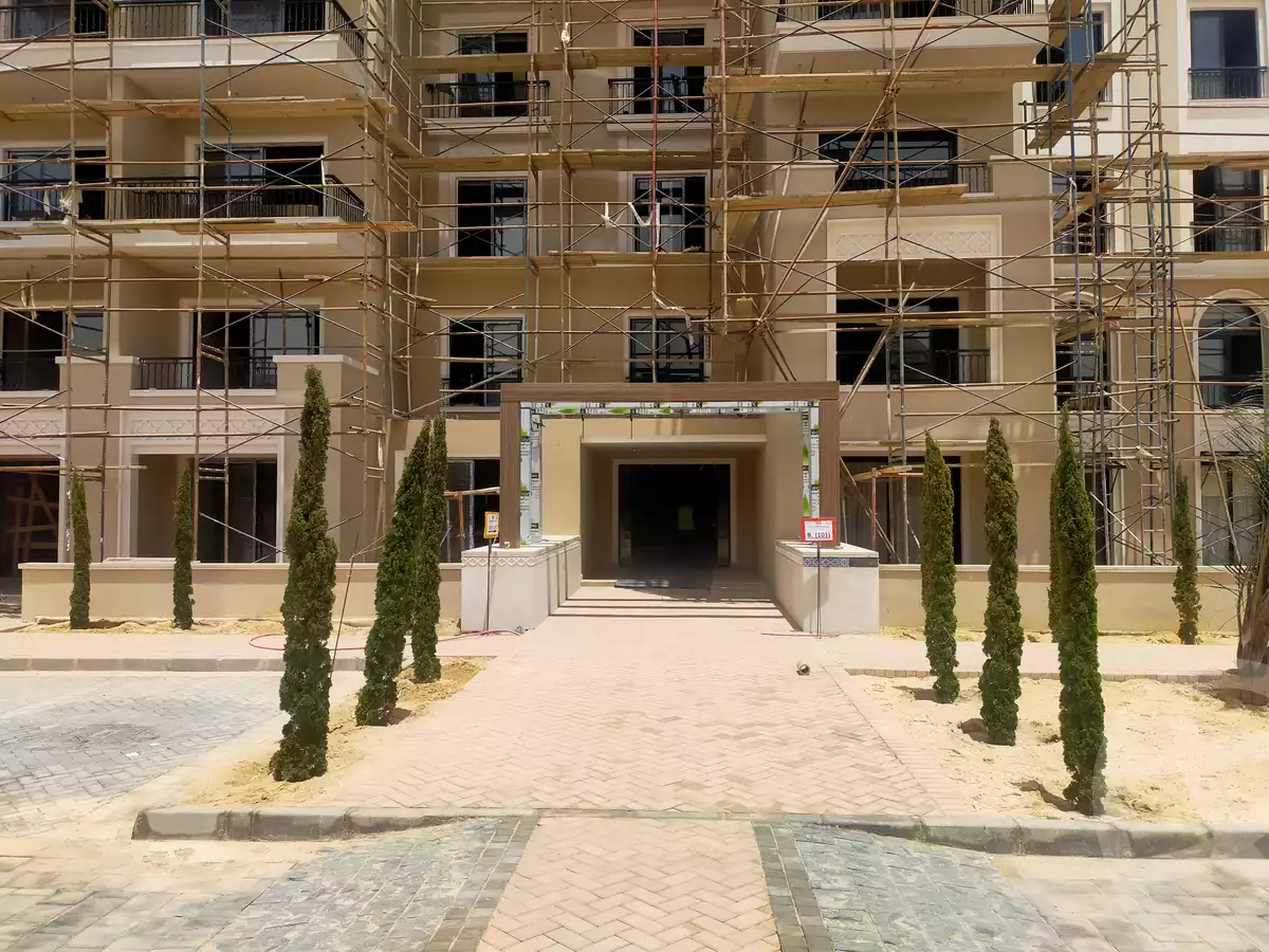 https://aqarmap.com.eg/en/listing/4117597-for-sale-cairo-el-sheikh-zayed-city-compounds-kmbwnd-fyldj-wyst-dr-llttwyr