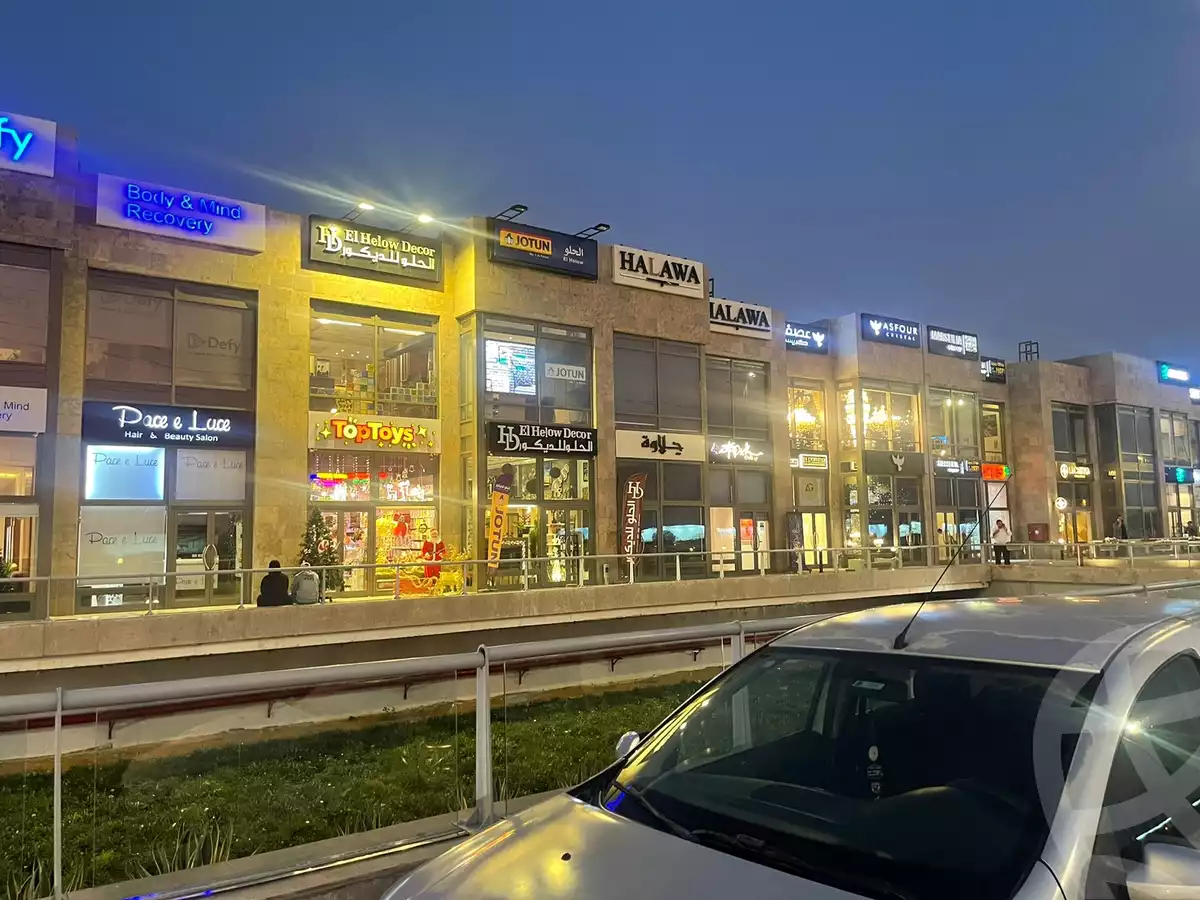 https://aqarmap.com.eg/en/listing/4117640-for-rent-zed-strip-mall-ora