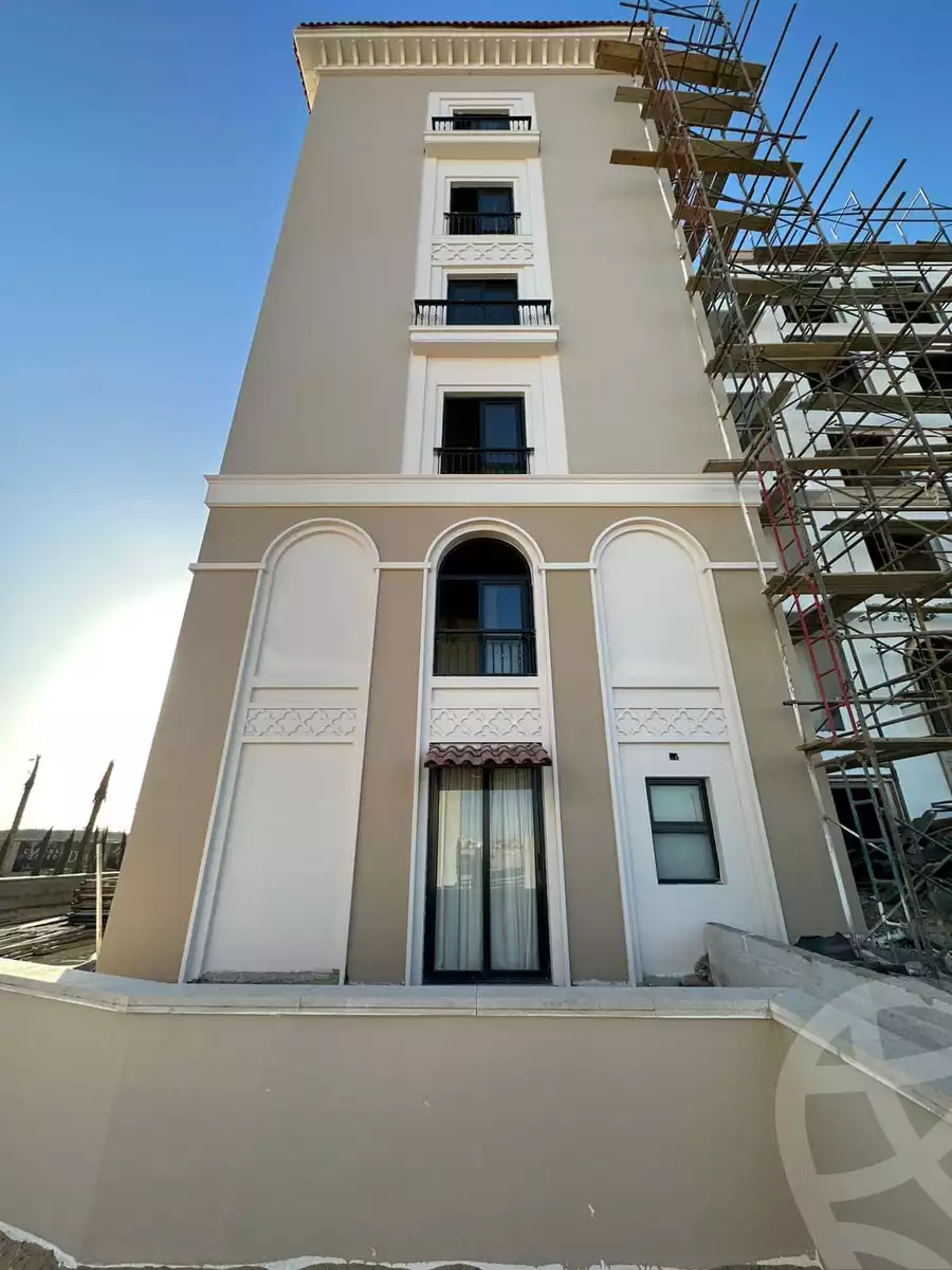 https://aqarmap.com.eg/en/listing/4117810-for-sale-cairo-el-sheikh-zayed-city-compounds-kmbwnd-fyldj-wyst-dr-llttwyr