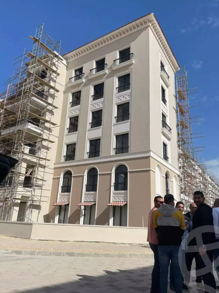 https://aqarmap.com.eg/en/listing/4117810-for-sale-cairo-el-sheikh-zayed-city-compounds-kmbwnd-fyldj-wyst-dr-llttwyr