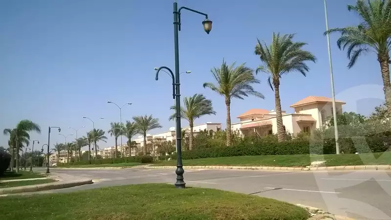 https://aqarmap.com.eg/en/listing/4119605-for-sale-cairo-el-sheikh-zayed-city-compounds-greens