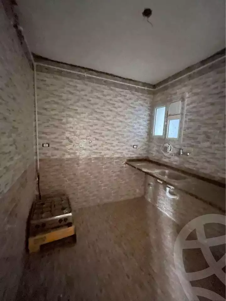 https://aqarmap.com.eg/en/listing/4121221-for-sale-alexandria-moharram-bey-erfan-st