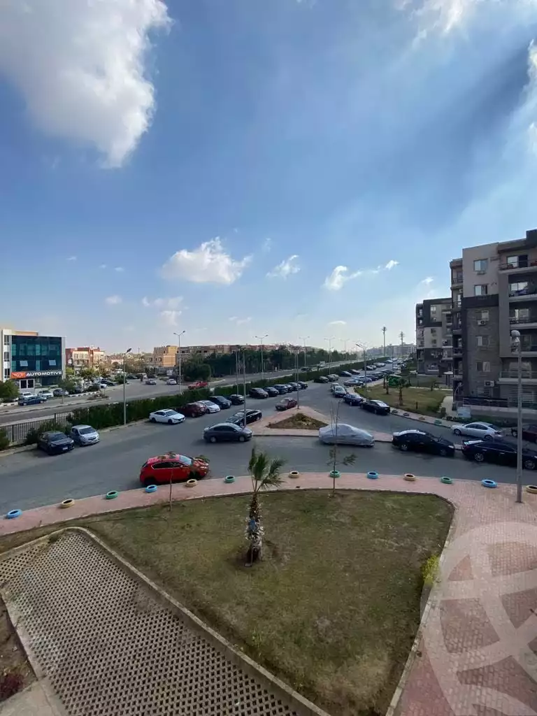 https://aqarmap.com.eg/ar/listing/4127482-for-sale-cairo-el-sheikh-zayed-city-compounds-dr-msr