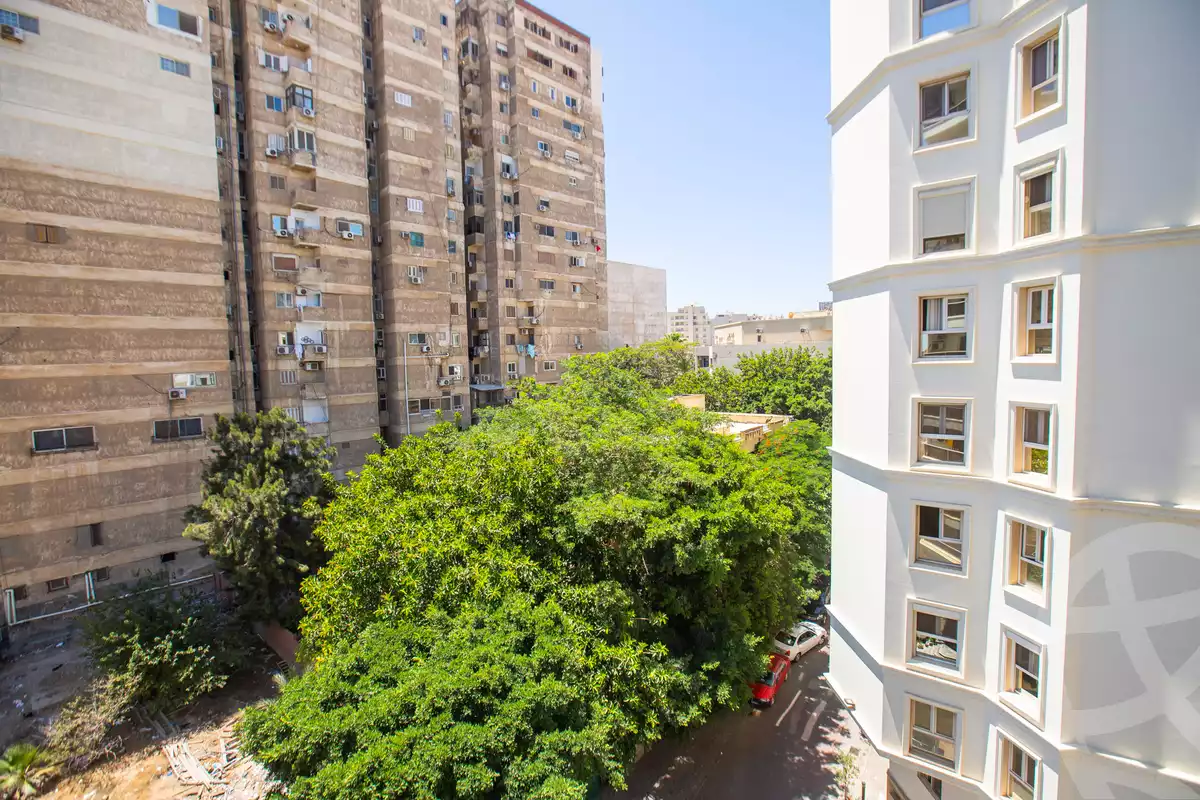 https://aqarmap.com.eg/en/listing/4131668-for-sale-alexandria-kafr-abdo-kafr-abdou-st