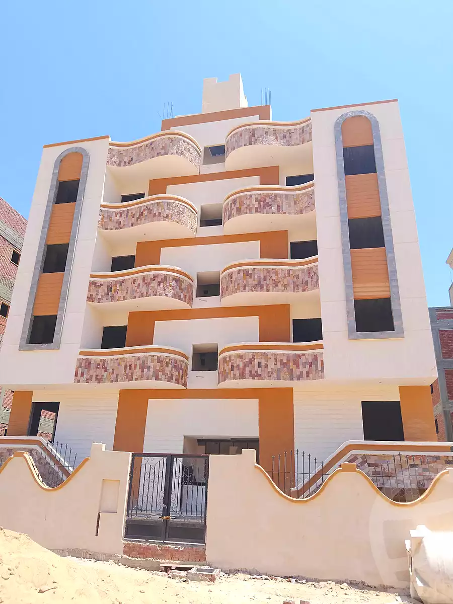 https://aqarmap.com.eg/ar/listing/4140773-for-sale-cairo-6th-of-october-hadaeq-october-el-fardoos-city