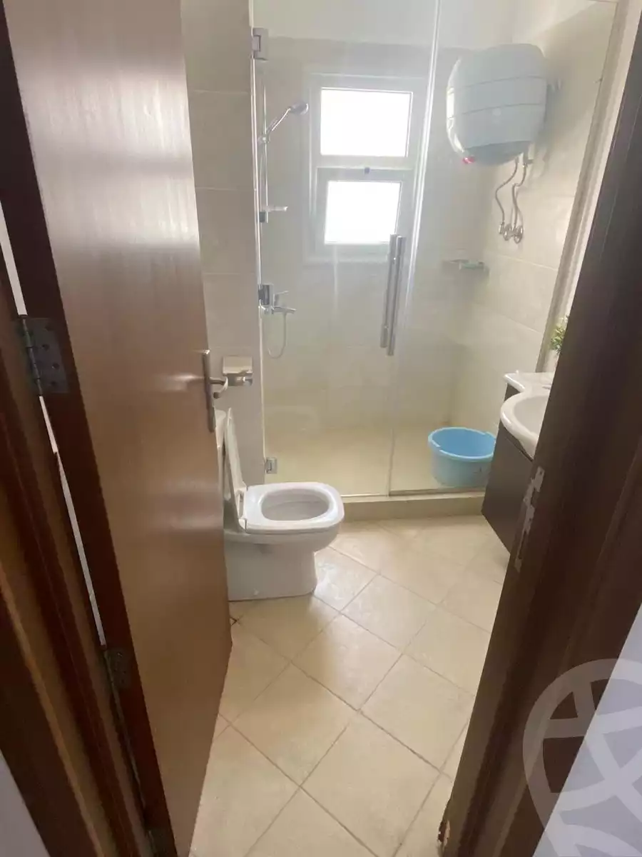 https://aqarmap.com.eg/en/listing/4146048-for-rent-amwaj-1
