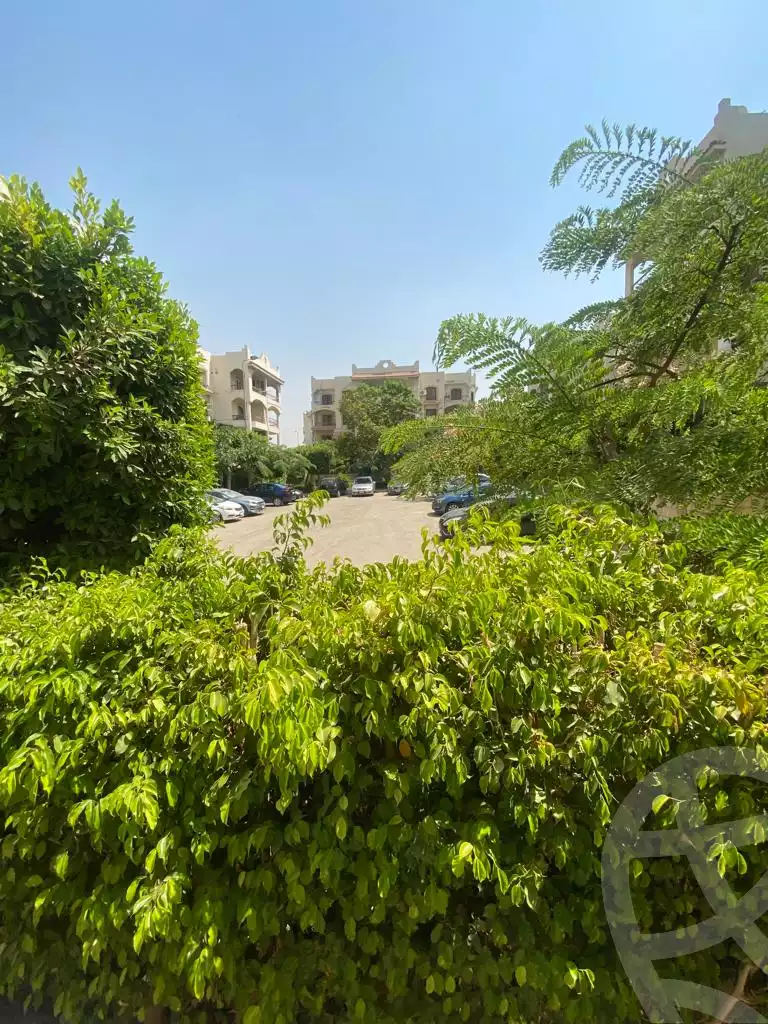 https://aqarmap.com.eg/en/listing/4146302-for-sale-cairo-new-cairo-compounds-zizinia-city
