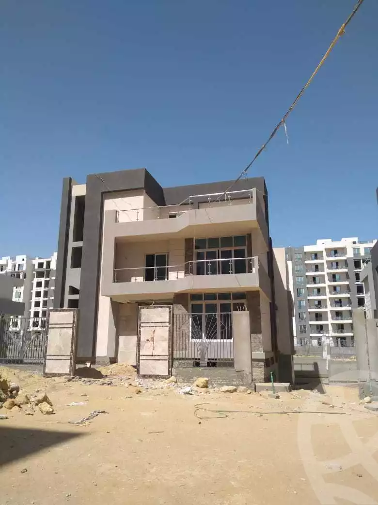 https://aqarmap.com.eg/en/listing/4146933-for-sale-cairo-new-administrative-capital-r7-castle-landmark