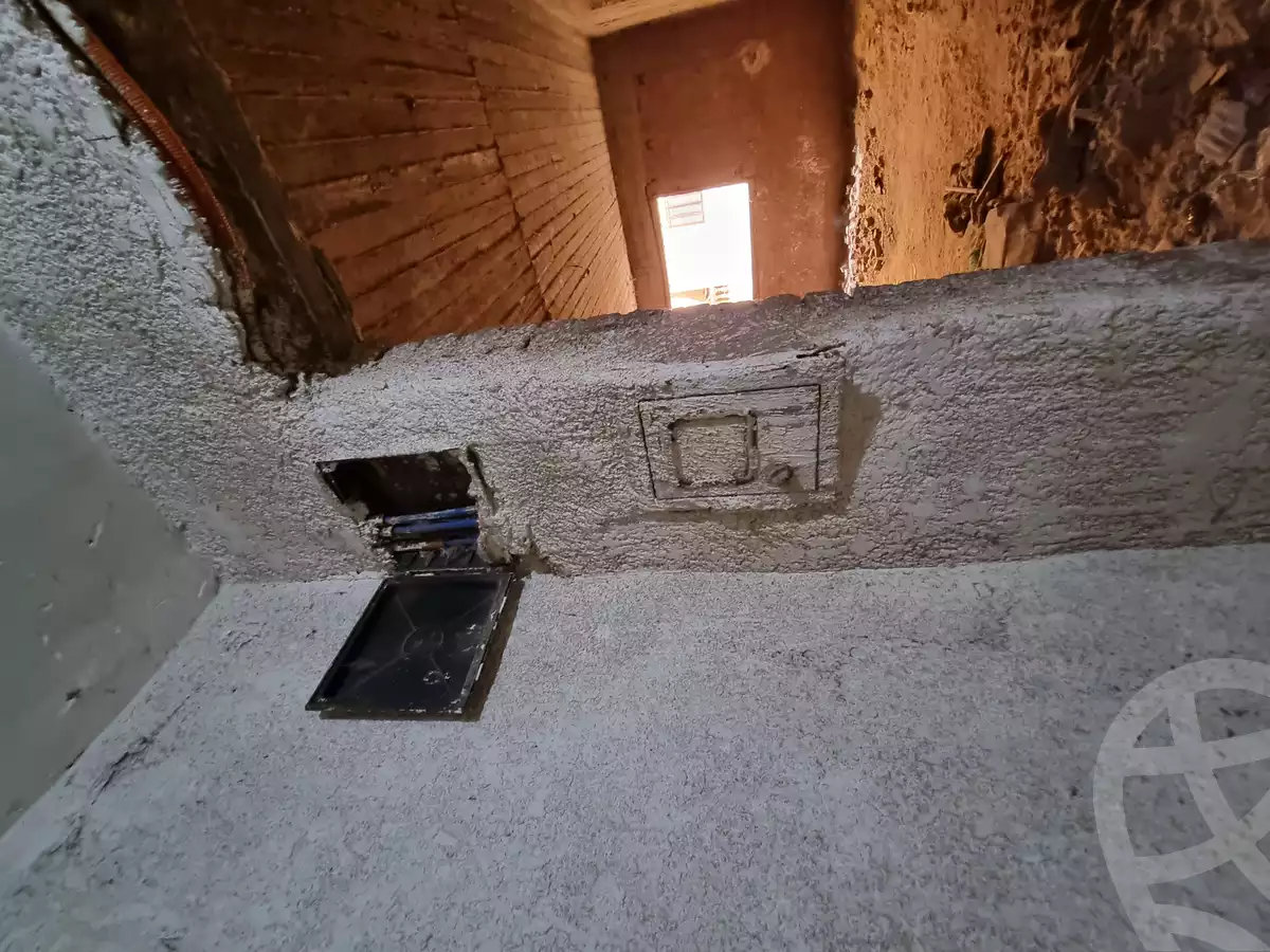 https://aqarmap.com.eg/ar/listing/4150083-for-sale-cairo-ain-shams-jsr-lswys-tqsym-mr-bn-lkhtb
