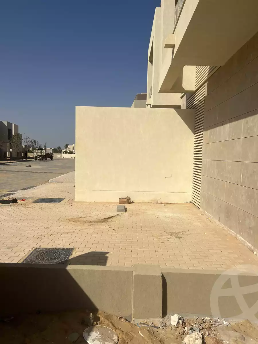 https://aqarmap.com.eg/en/listing/4114386-for-sale-cairo-6th-of-october-compound-the-crown
