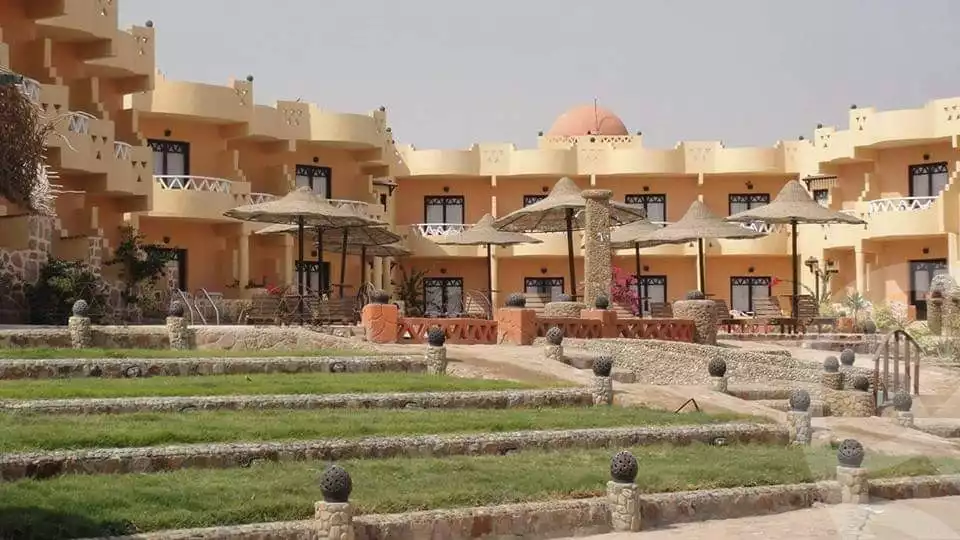 https://aqarmap.com.eg/ar/listing/4151046-for-sale-red-sea-marsa-allam-marsa-alam-resorts-las-cabanas