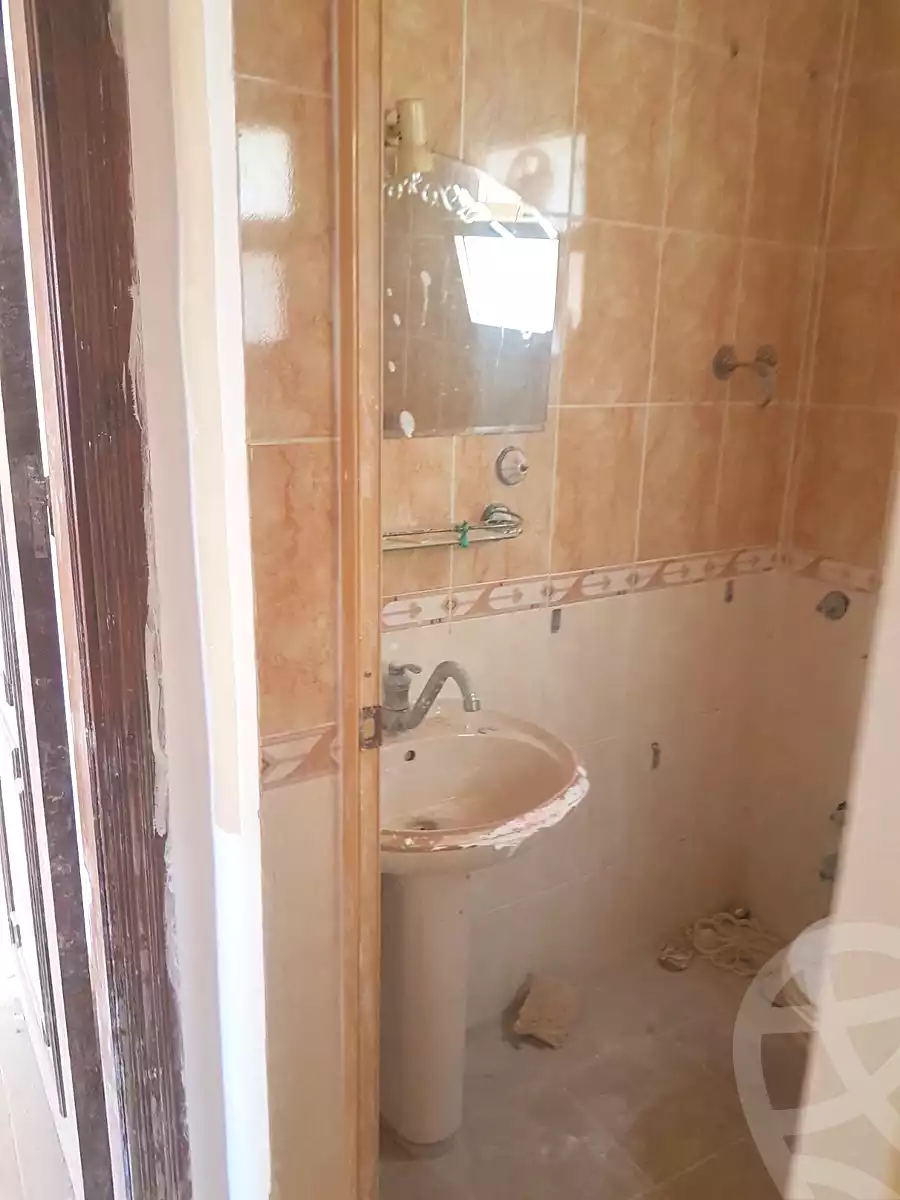 https://aqarmap.com.eg/en/listing/4151611-for-sale-alexandria-el-hanouvel-el-zahraa-city-st