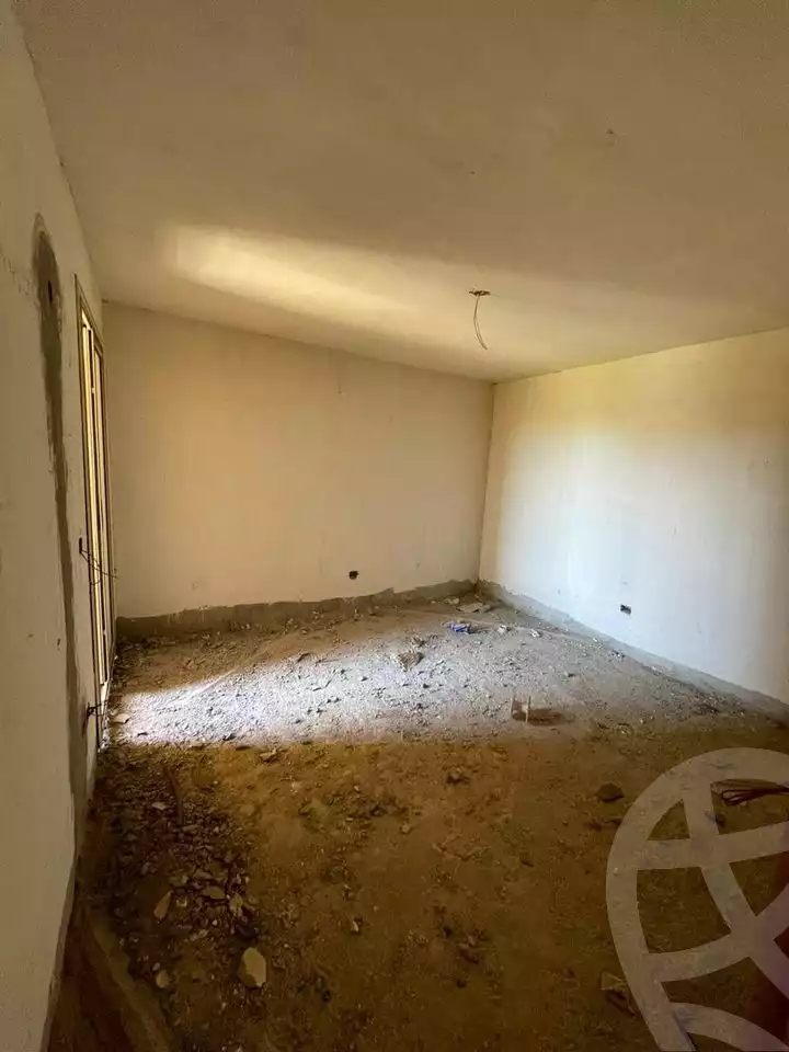 https://aqarmap.com.eg/ar/listing/4152517-for-sale-alexandria-el-montazah-compounds-royal-plaza-compound-al-halawany