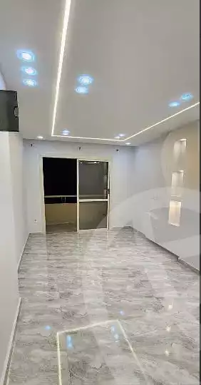 https://aqarmap.com.eg/en/listing/4152746-for-rent-cairo-6th-of-october-compound-degla-gardens