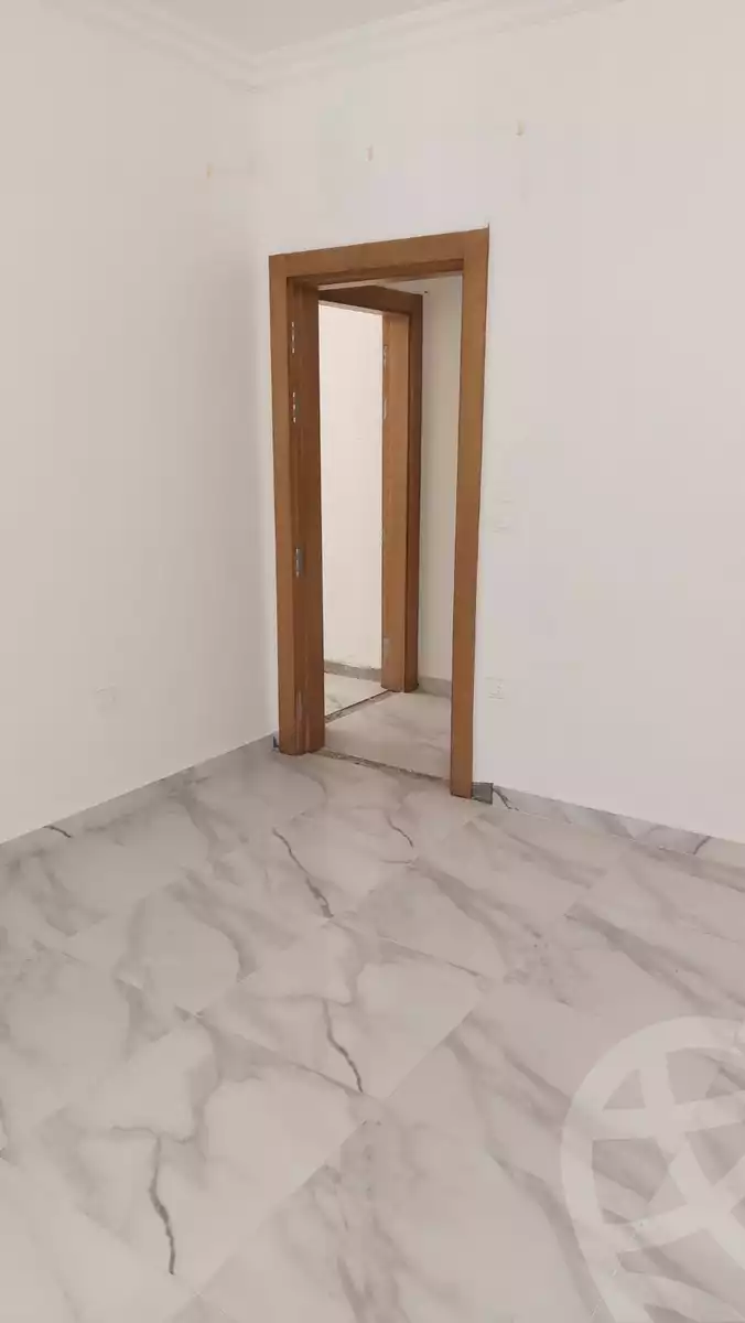 https://aqarmap.com.eg/ar/listing/4152845-for-sale-cairo-new-cairo-compounds-dh-ykwn-ryzdns-styl-hwm