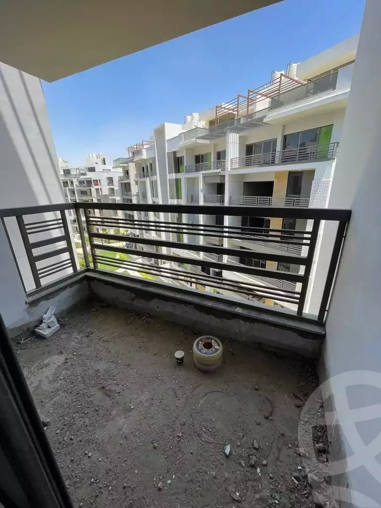 https://aqarmap.com.eg/ar/listing/4155453-for-sale-cairo-new-cairo-compounds-dh-ykwn-ryzdns-styl-hwm