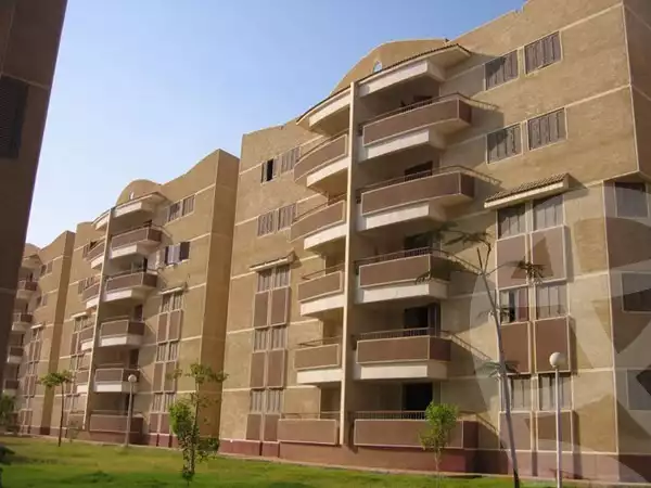 https://aqarmap.com.eg/ar/listing/4159338-for-sale-manteqat-al-senaatat-al-motawaseta-b4