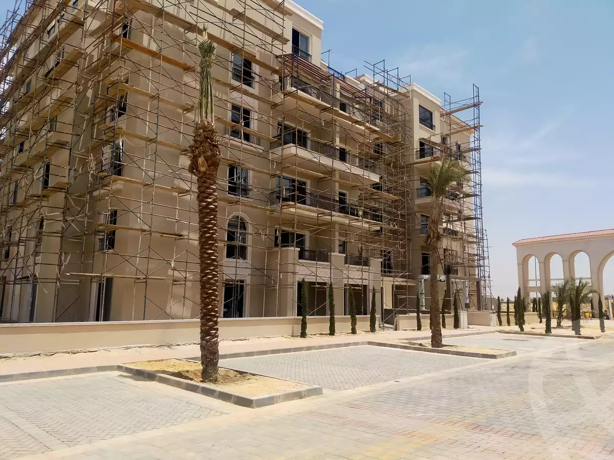 https://aqarmap.com.eg/en/listing/4164430-for-sale-cairo-el-sheikh-zayed-city-compounds-kmbwnd-fyldj-wyst-dr-llttwyr