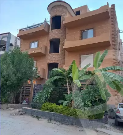 https://aqarmap.com.eg/ar/listing/4164808-for-sale-cairo-el-obour-fifth-neighborhood-mashhour-ahmed-mashhour-st