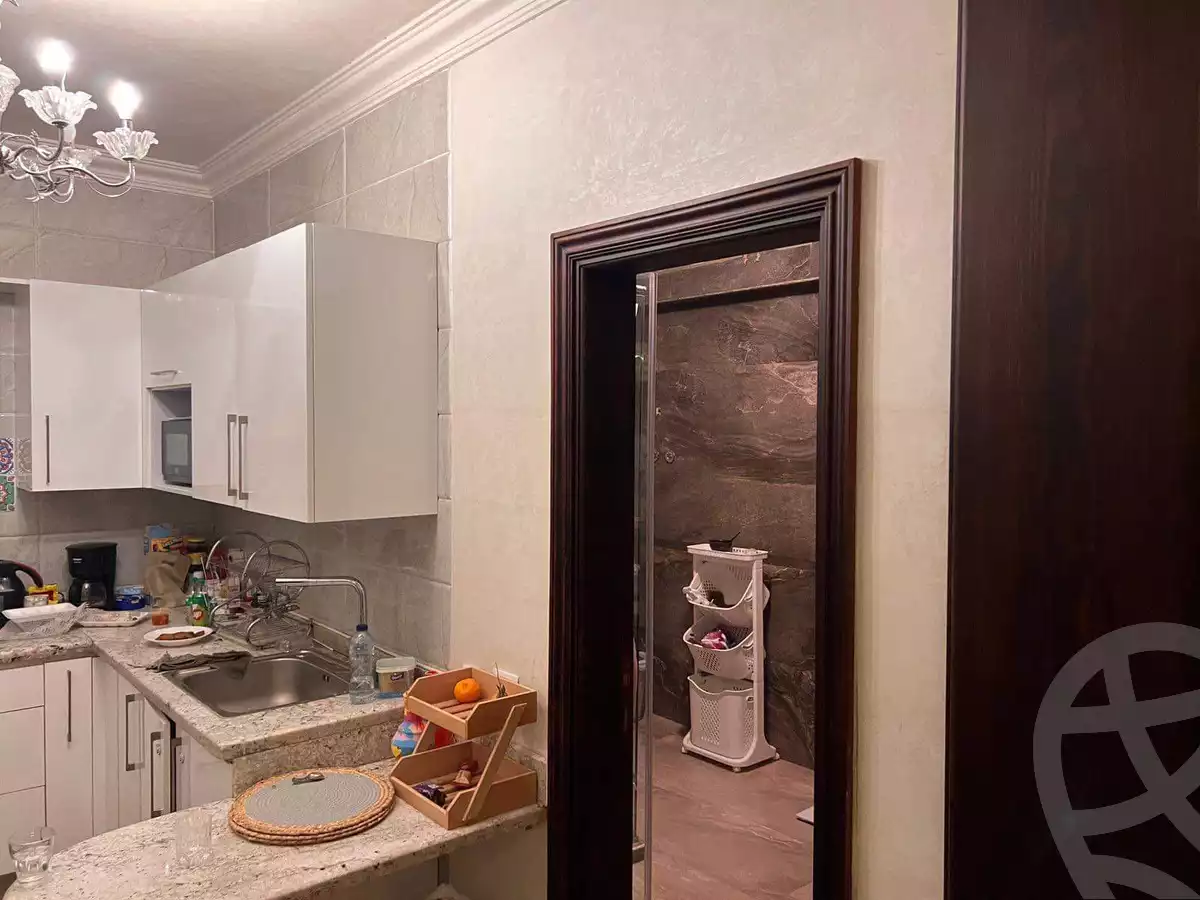 https://aqarmap.com.eg/ar/listing/4167035-for-sale-cairo-el-sheikh-zayed-city-compounds-in-sheikh-zayed-royal-city