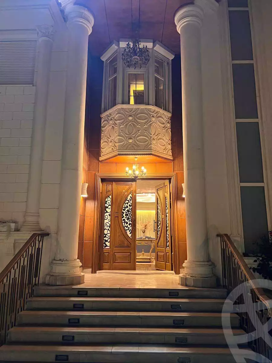 https://aqarmap.com.eg/ar/listing/4167035-for-sale-cairo-el-sheikh-zayed-city-compounds-in-sheikh-zayed-royal-city