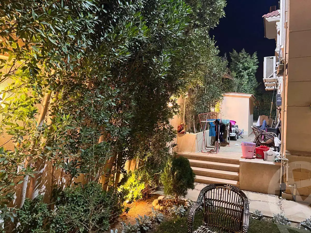 https://aqarmap.com.eg/ar/listing/4167035-for-sale-cairo-el-sheikh-zayed-city-compounds-in-sheikh-zayed-royal-city