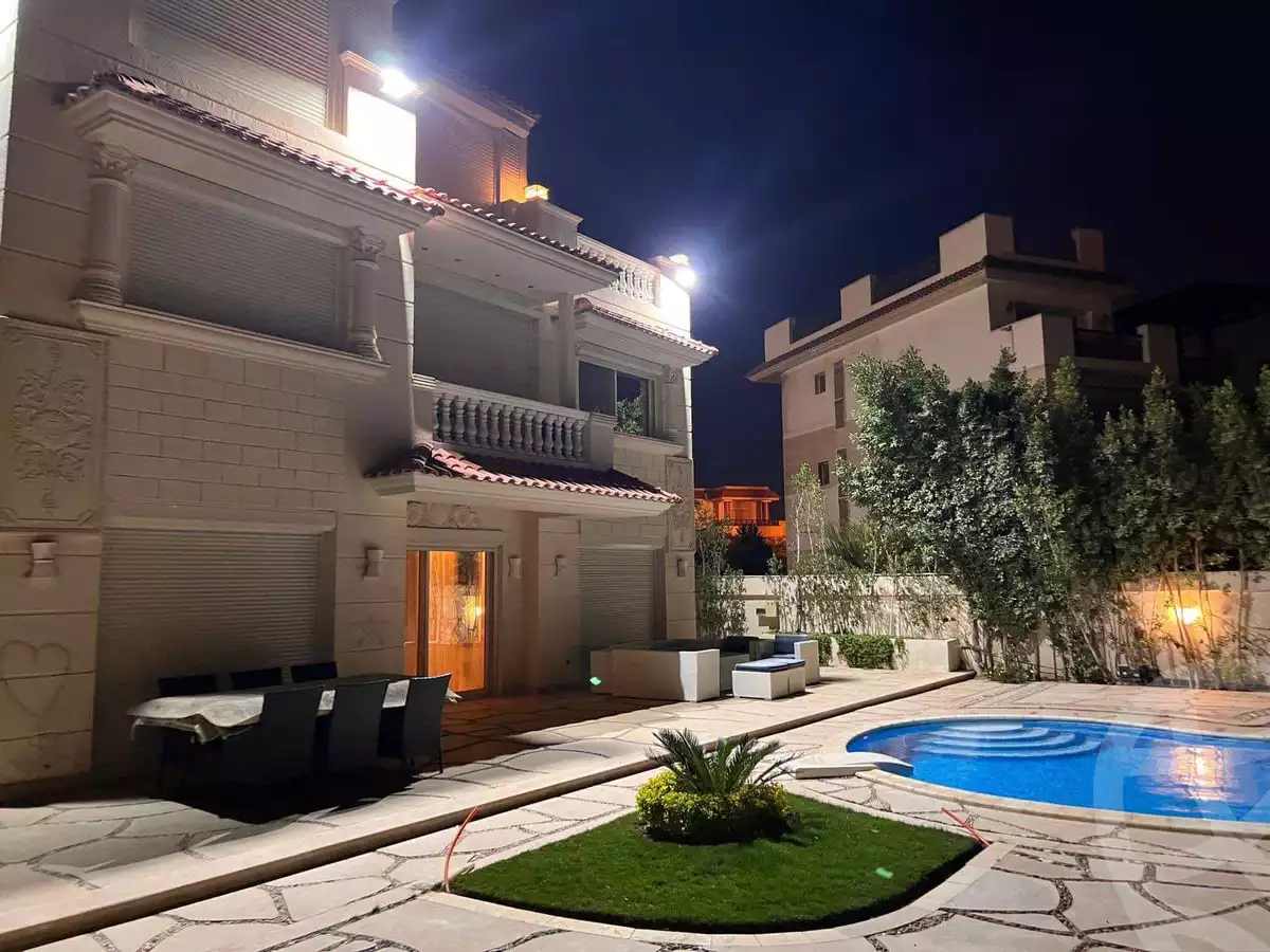 https://aqarmap.com.eg/ar/listing/4167035-for-sale-cairo-el-sheikh-zayed-city-compounds-in-sheikh-zayed-royal-city