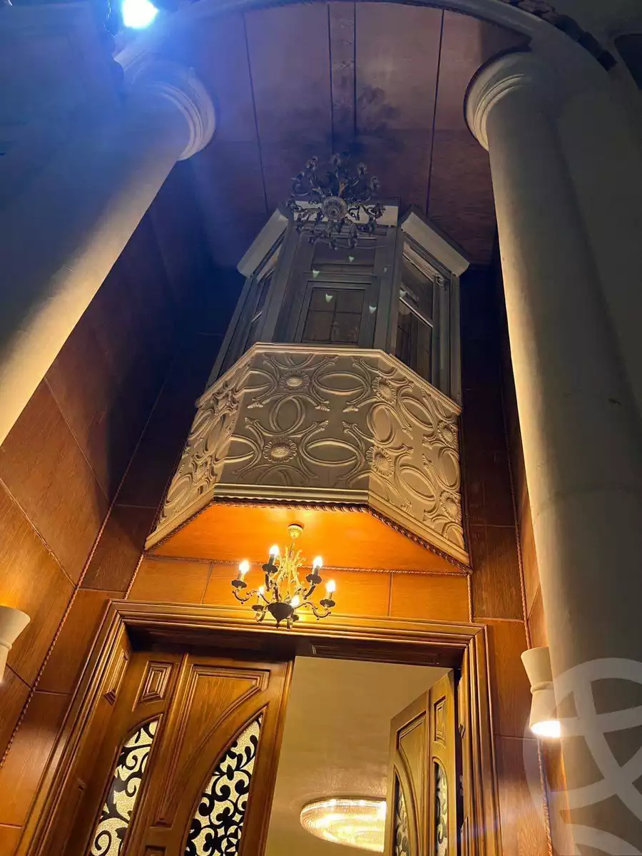 https://aqarmap.com.eg/ar/listing/4167035-for-sale-cairo-el-sheikh-zayed-city-compounds-in-sheikh-zayed-royal-city