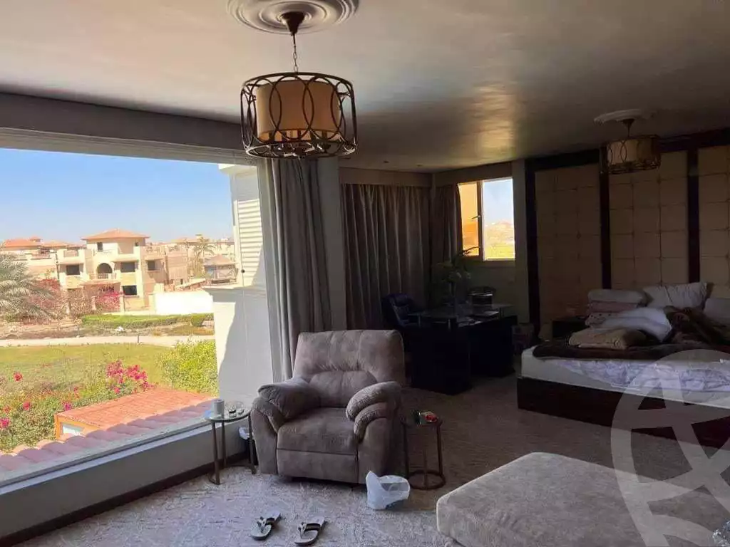 https://aqarmap.com.eg/ar/listing/4167035-for-sale-cairo-el-sheikh-zayed-city-compounds-in-sheikh-zayed-royal-city