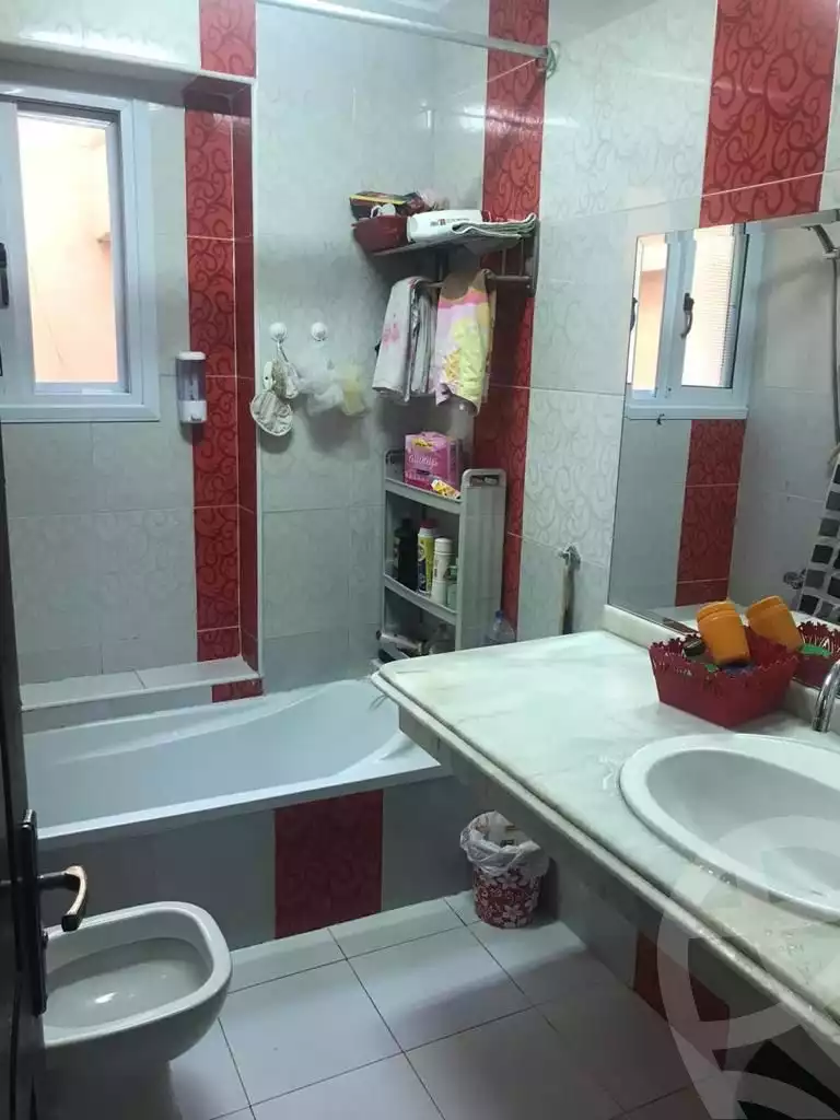https://aqarmap.com.eg/ar/listing/4171775-for-sale-cairo-el-sheikh-zayed-city-compounds-in-sheikh-zayed-beverly-hills