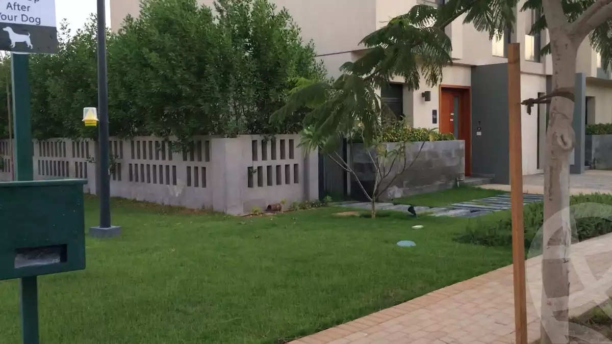 https://aqarmap.com.eg/ar/listing/4172269-for-rent-mdyn-lshrwq-compounds-alborouj