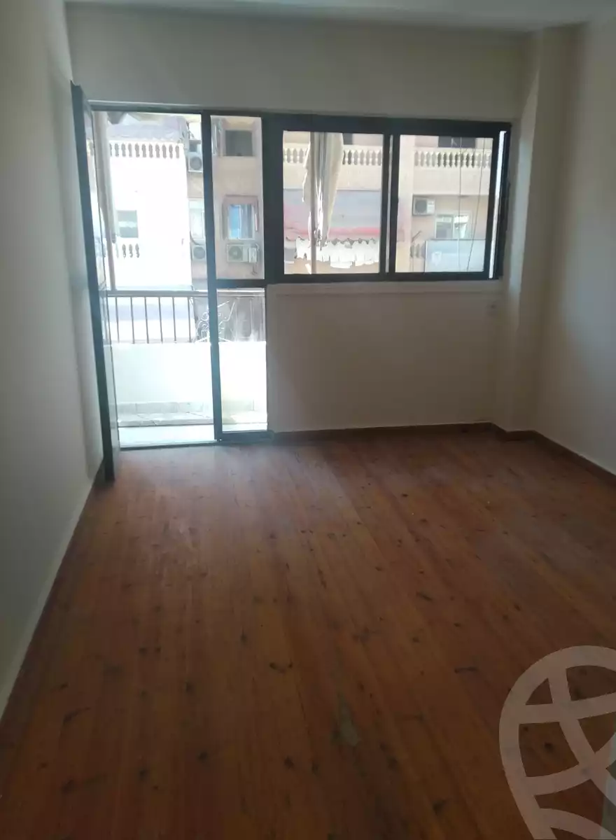 https://aqarmap.com.eg/ar/listing/4172404-for-sale-port-said-mdyn-bwr-s-yd-hai-el-sharq