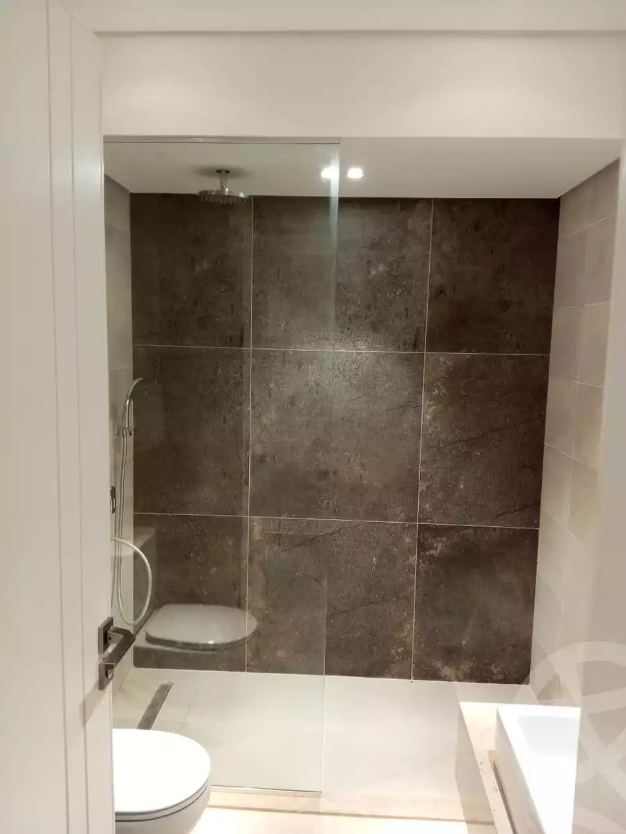 https://aqarmap.com.eg/en/listing/4173408-for-sale-cairo-el-sheikh-zayed-city-compounds-kmbwnd-fyldj-wyst-dr-llttwyr