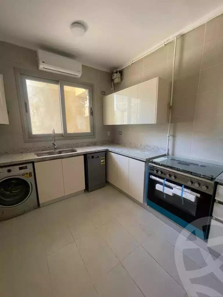 https://aqarmap.com.eg/ar/listing/4174957-for-rent-cairo-6th-of-october-compound-palm-parks