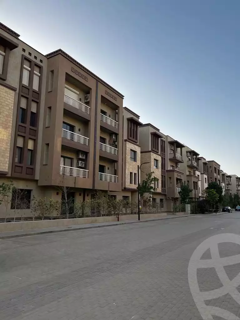 https://aqarmap.com.eg/en/listing/4188621-for-sale-cairo-6th-of-october-compound-green-5