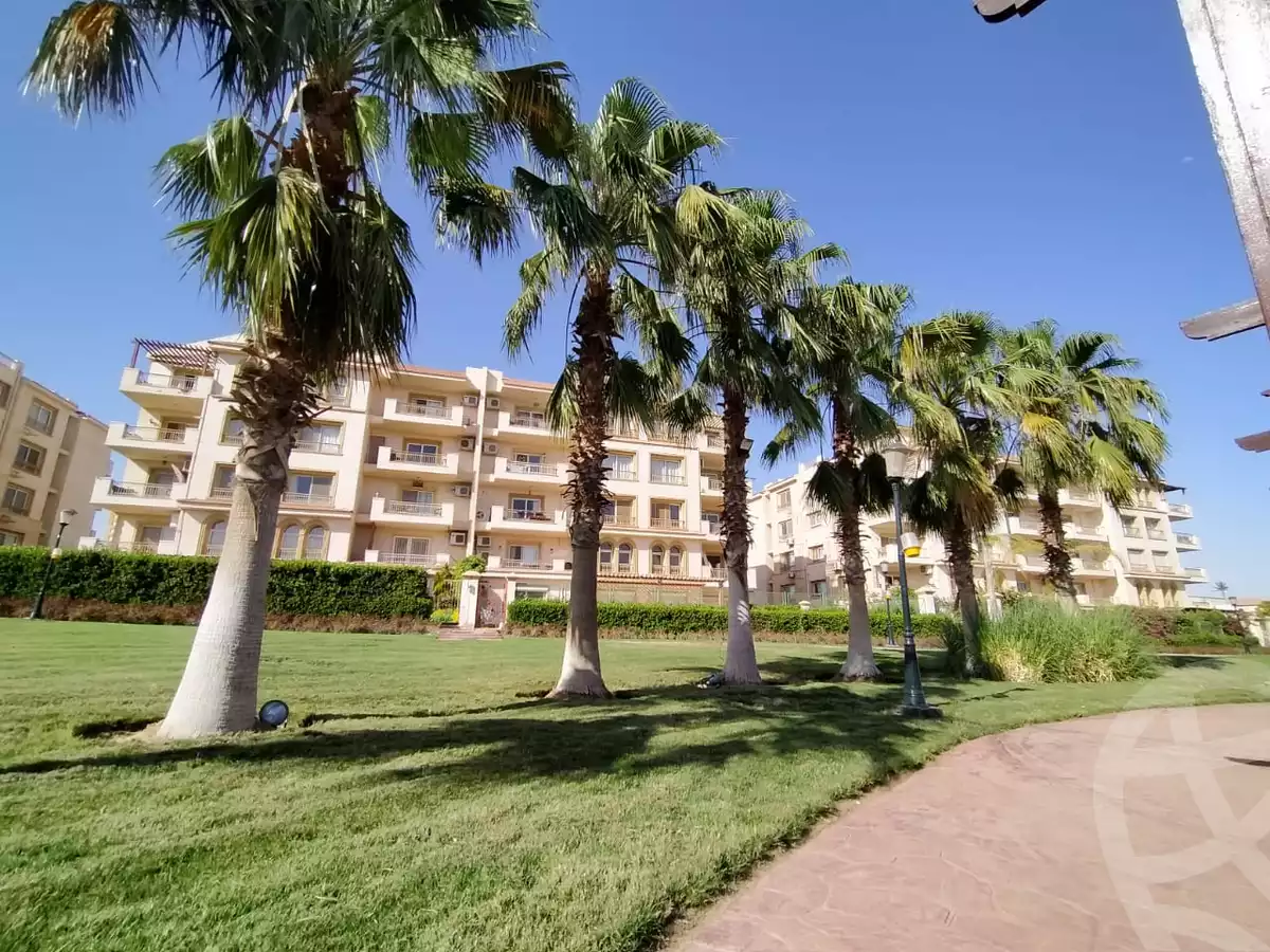 https://aqarmap.com.eg/en/listing/4188859-for-sale-cairo-el-sheikh-zayed-city-compounds-greens