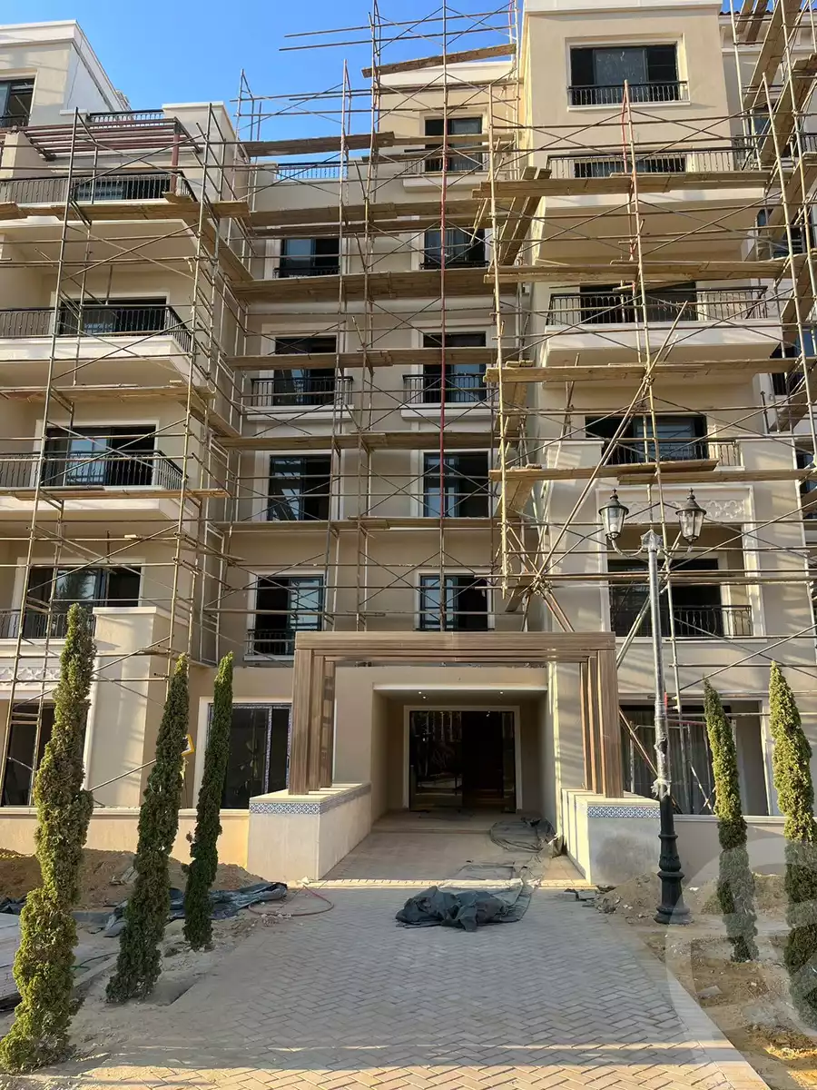 https://aqarmap.com.eg/en/listing/4189205-for-sale-cairo-el-sheikh-zayed-city-compounds-kmbwnd-fyldj-wyst-dr-llttwyr
