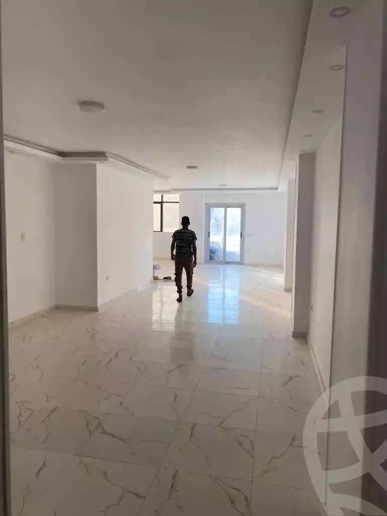 https://aqarmap.com.eg/ar/listing/4190060-for-rent-cairo-mokattam-shareaa-9
