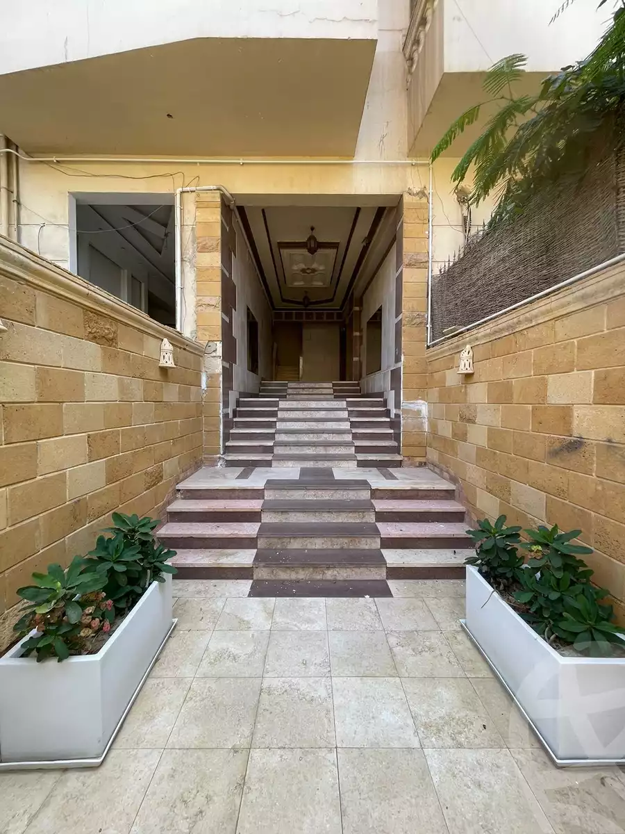 https://aqarmap.com.eg/ar/listing/4192150-for-sale-cairo-el-sheikh-zayed-city-el-hay-elsabeaa-shr-lfndr