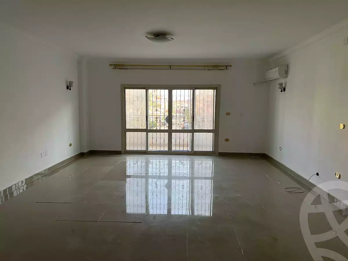 https://aqarmap.com.eg/ar/listing/4193963-for-sale-cairo-el-shorouk-lhy-lthny-grb-neighbourhood-2a-shagaret-al-dor-st