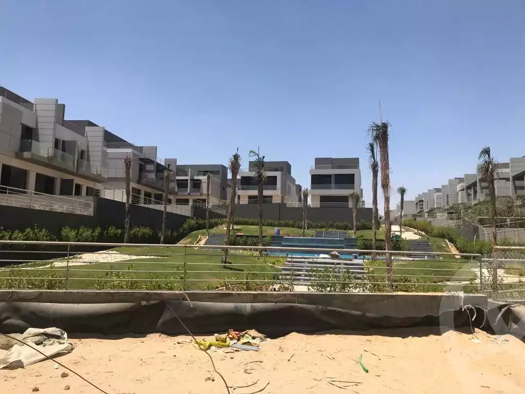 https://aqarmap.com.eg/en/listing/4197117-for-sale-cairo-el-sheikh-zayed-city-compounds-in-sheikh-zayed-el-patio-zahraa