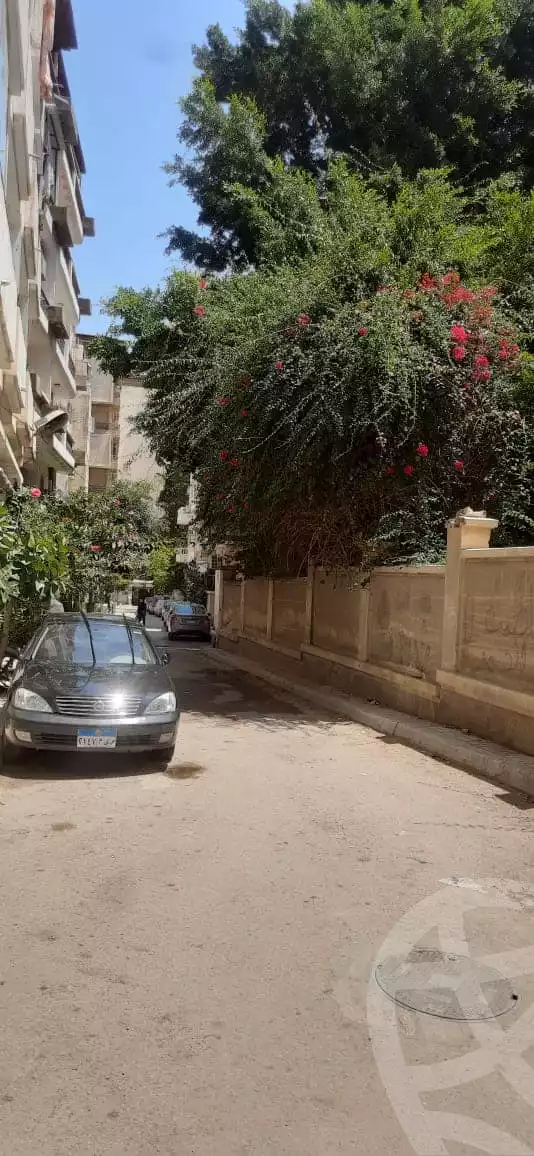 https://aqarmap.com.eg/en/listing/4197582-for-sale-alexandria-lauran-shr-srhnk
