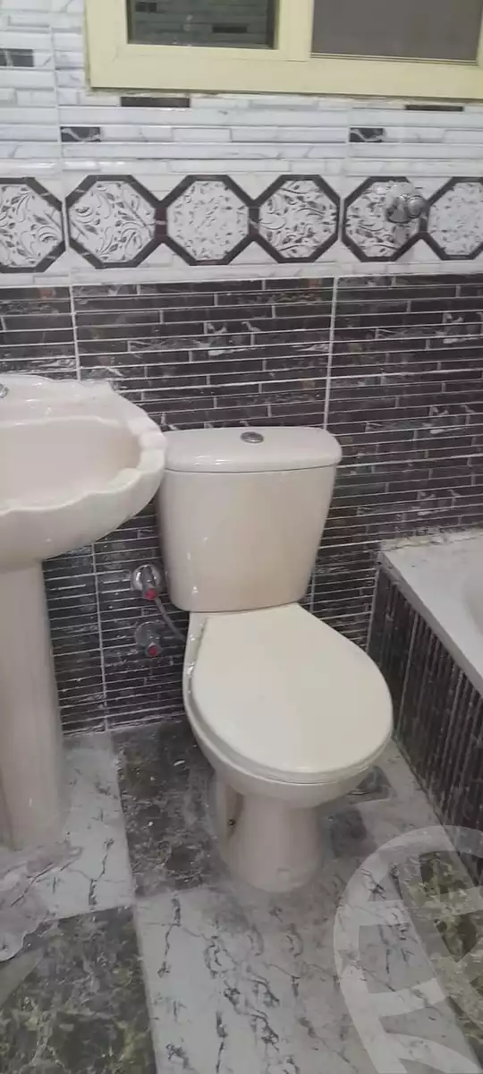 https://aqarmap.com.eg/en/listing/4198823-for-sale-alexandria-moharram-bey-tryq-qn-lswys